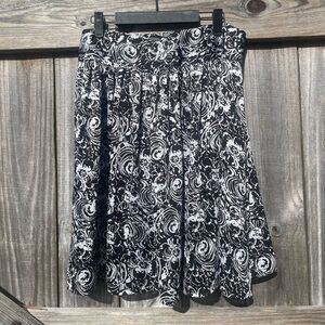 Peter Nygard Monochrome Floral Design